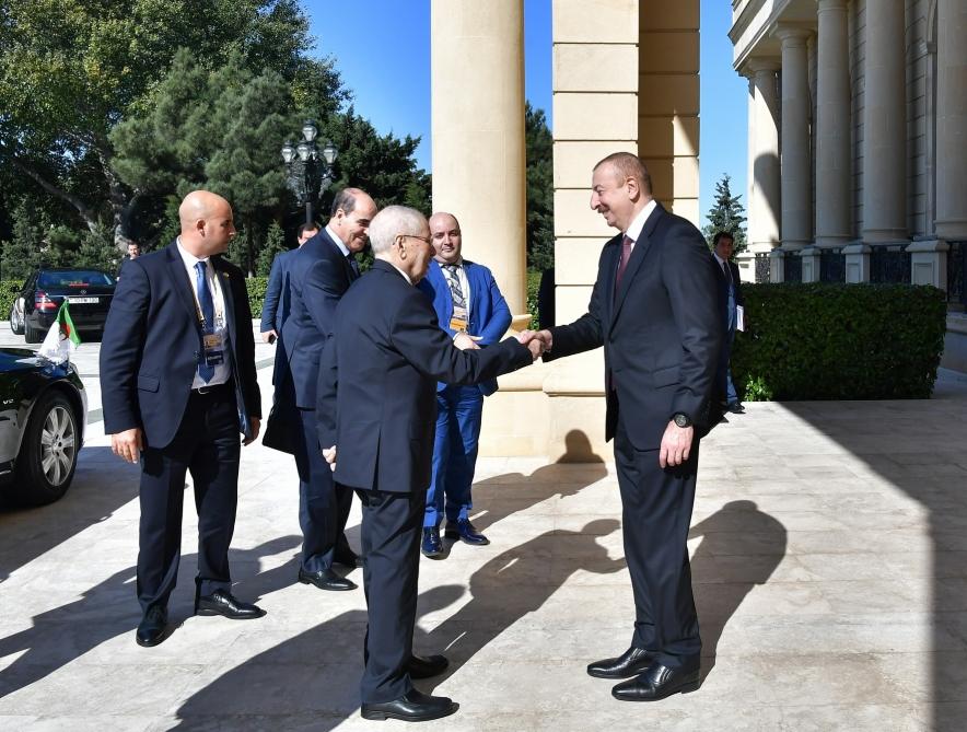 Prezident İlham Əliyevin Əlcəzair Prezidenti Abdelkader Bensalah ilə görüşü olub (FOTO)