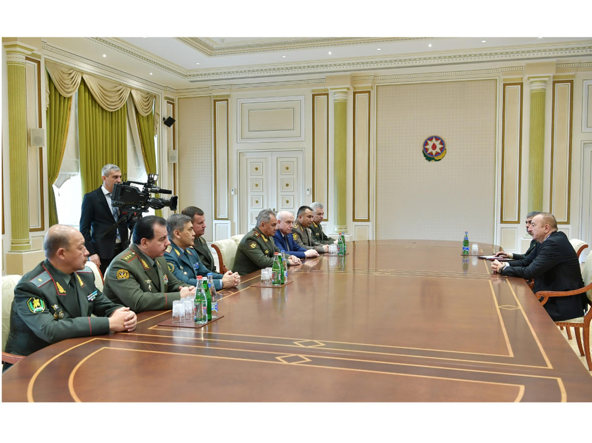 Президент Ильхам Алиев принял  участников  заседания Совета  министров обороны СНГ (ФОТО) (версия 2)