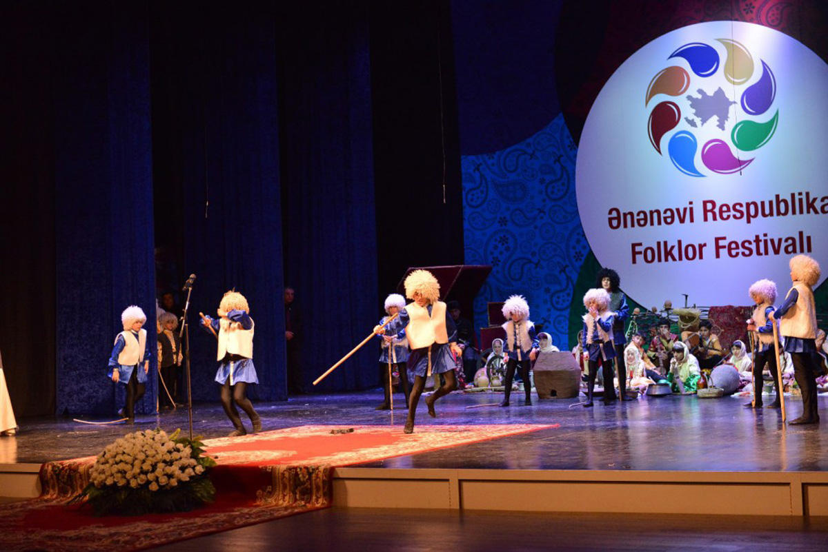 Ənənəvi Respublika Folklor Festivalına yekun vurulub (FOTO)