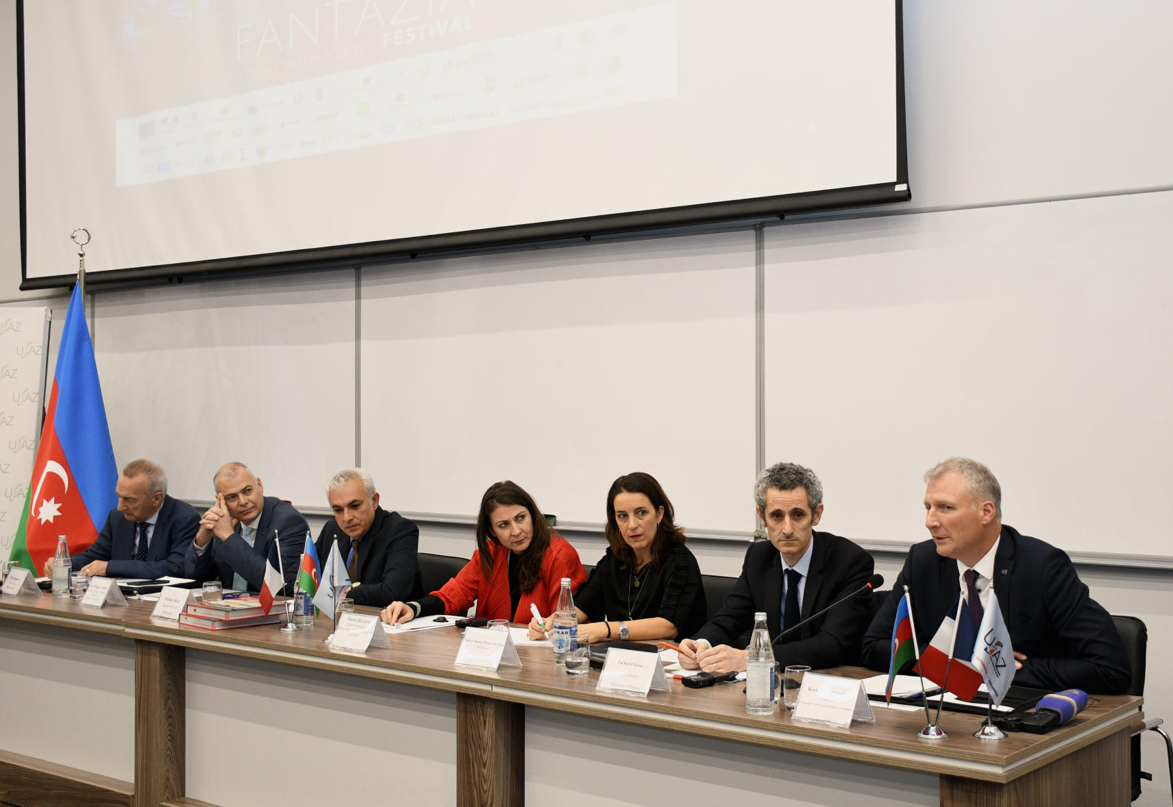 В рамках Фестиваля "Fantazia" состоялись международная конференция по защите культурного наследия и открытие экспозиции "Сохраненные жемчужины Баку"