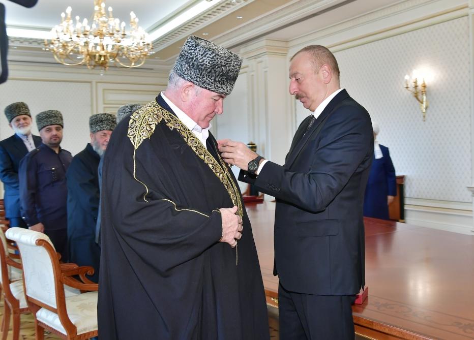 Prezident İlham Əliyev Rusiyanın Şimali Qafqaz respublikalarından olan bir qrup müsəlman din xadimindən ibarət nümayəndə heyətini qəbul edib (FOTO)