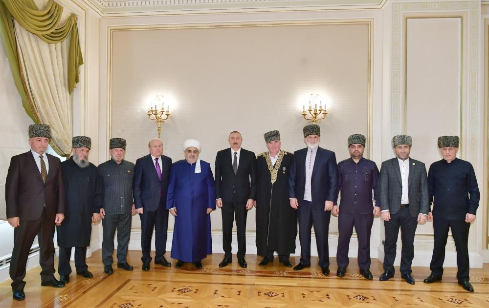 Prezident İlham Əliyev Rusiyanın Şimali Qafqaz respublikalarından olan bir qrup müsəlman din xadimindən ibarət nümayəndə heyətini qəbul edib (FOTO)