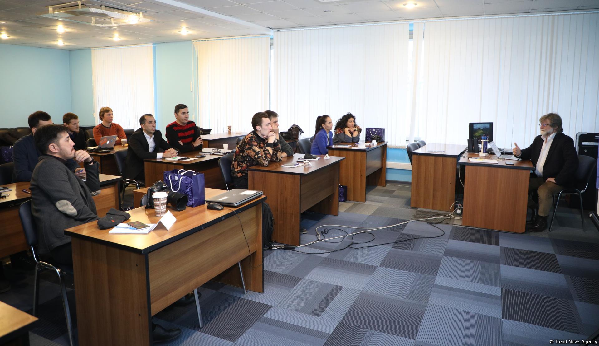 Trend BİA-nın fotomüxbiri TASS-ın təşkil etdiyi MDB-dən olan xəbər agentliklərinin fotomüxbirləri üçün seminarda iştirak edib (FOTO)