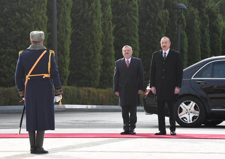 Король Иордании прибыл с визитом в Азербайджан