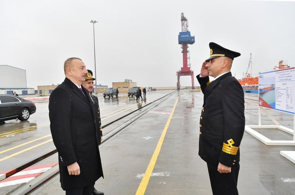 Prezident İlham Əliyev Bakı gəmiqayırma zavodunda inşa olunmuş ilk tankerin istismara verilməsi mərasimində iştirak edib (FOTO)