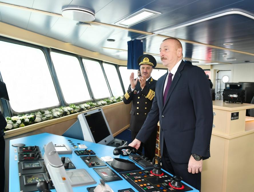 Prezident İlham Əliyev Bakı gəmiqayırma zavodunda inşa olunmuş ilk tankerin istismara verilməsi mərasimində iştirak edib (FOTO)