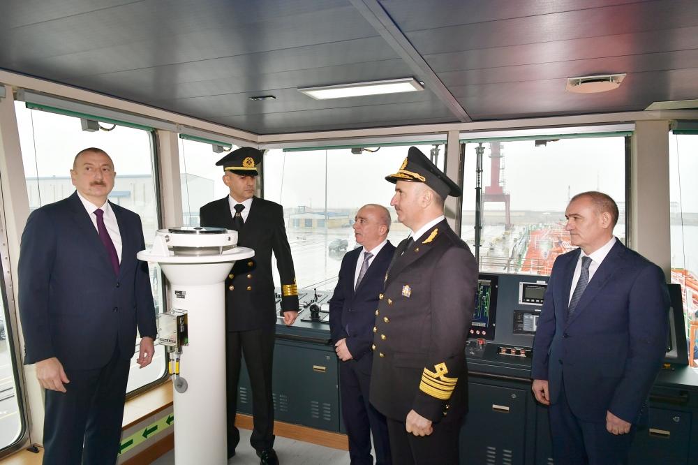 Prezident İlham Əliyev Bakı gəmiqayırma zavodunda inşa olunmuş ilk tankerin istismara verilməsi mərasimində iştirak edib (FOTO)