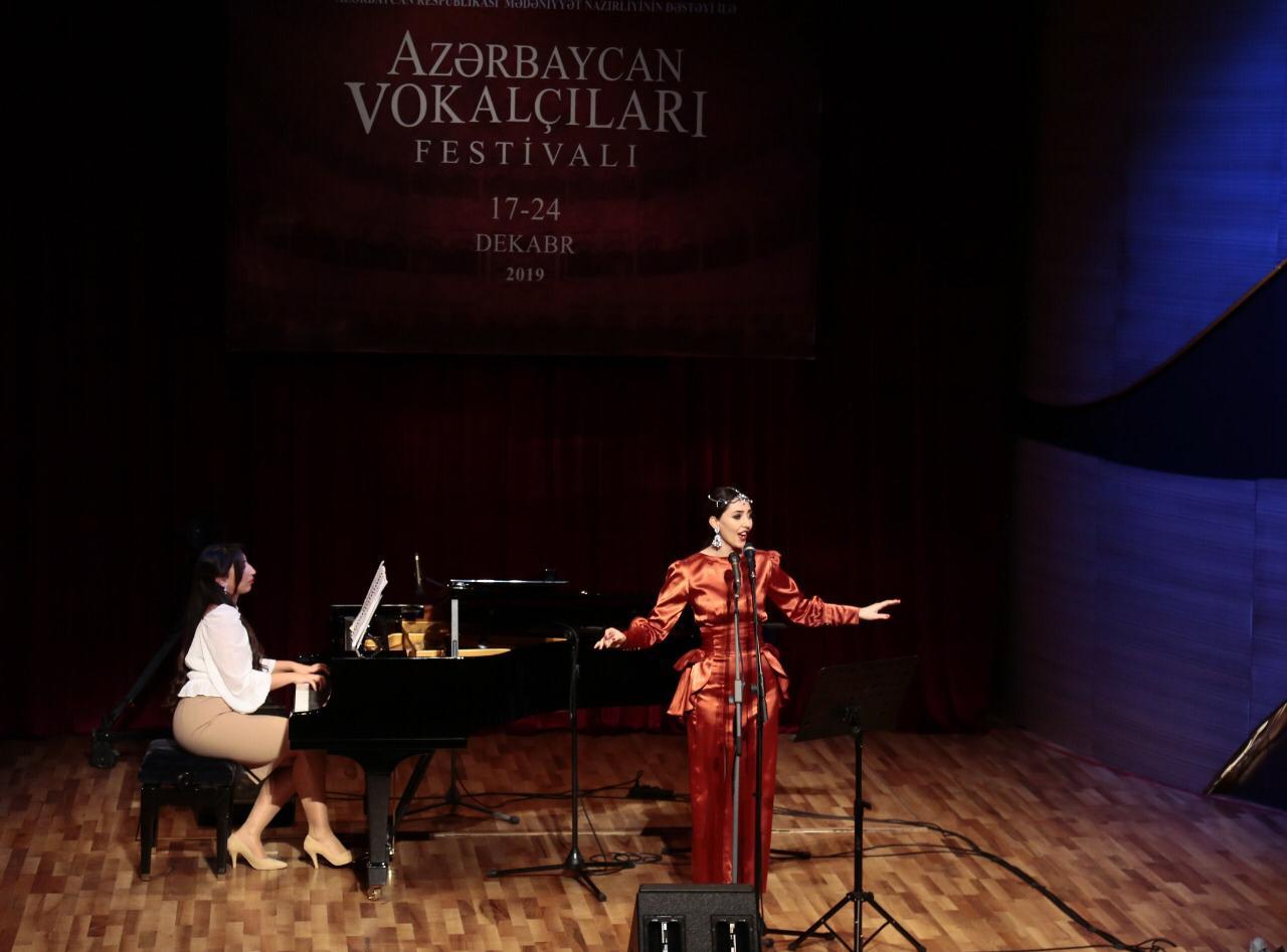 Azərbaycan bəstəkarlarının mahnı və romanslarından ibarət konsert keçirilib (ФОТО)