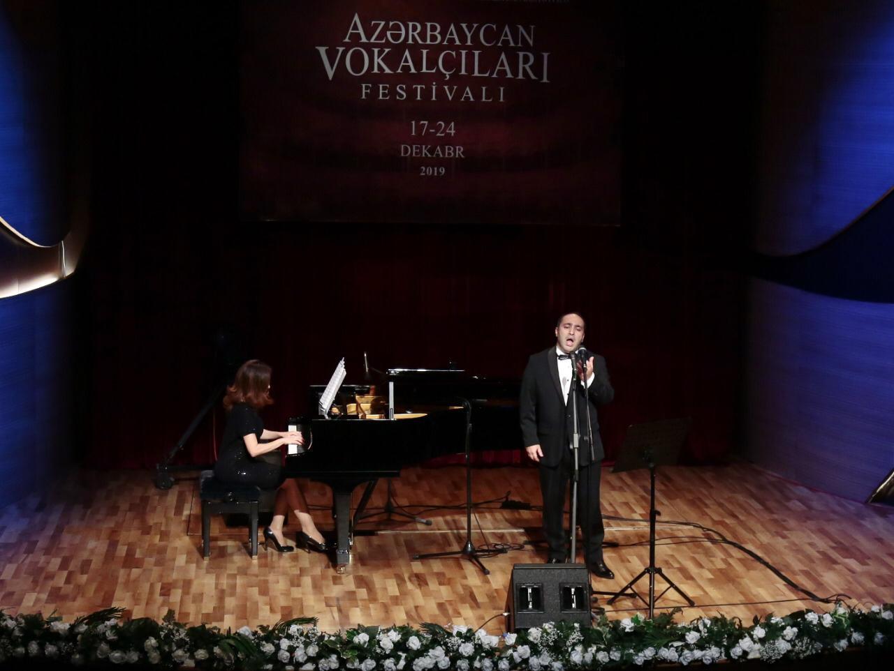 Azərbaycan bəstəkarlarının mahnı və romanslarından ibarət konsert keçirilib (ФОТО)