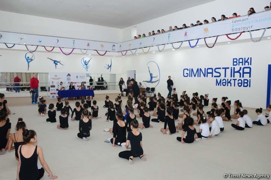 Bədii gimnastika üzrə Azərbaycan milli komandasının üzvləri gənc idmançılarla görüşüblər (FOTO)