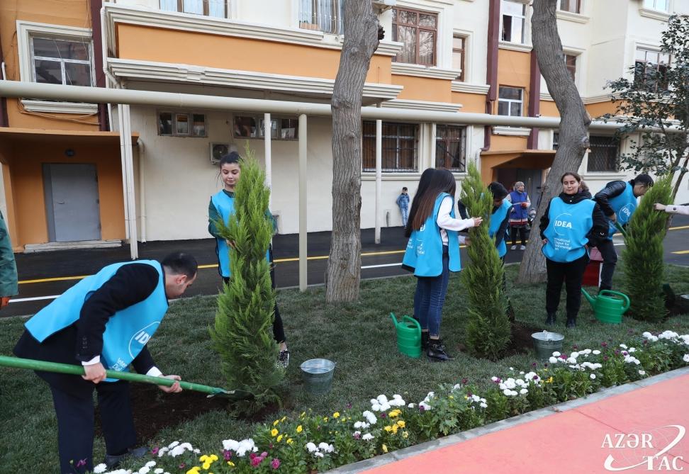 Heydər Əliyev Fondunun vitse-prezidenti Leyla Əliyeva Binəqədidə abadlaşdırılan həyətin açılışında iştirak edib (FOTO)