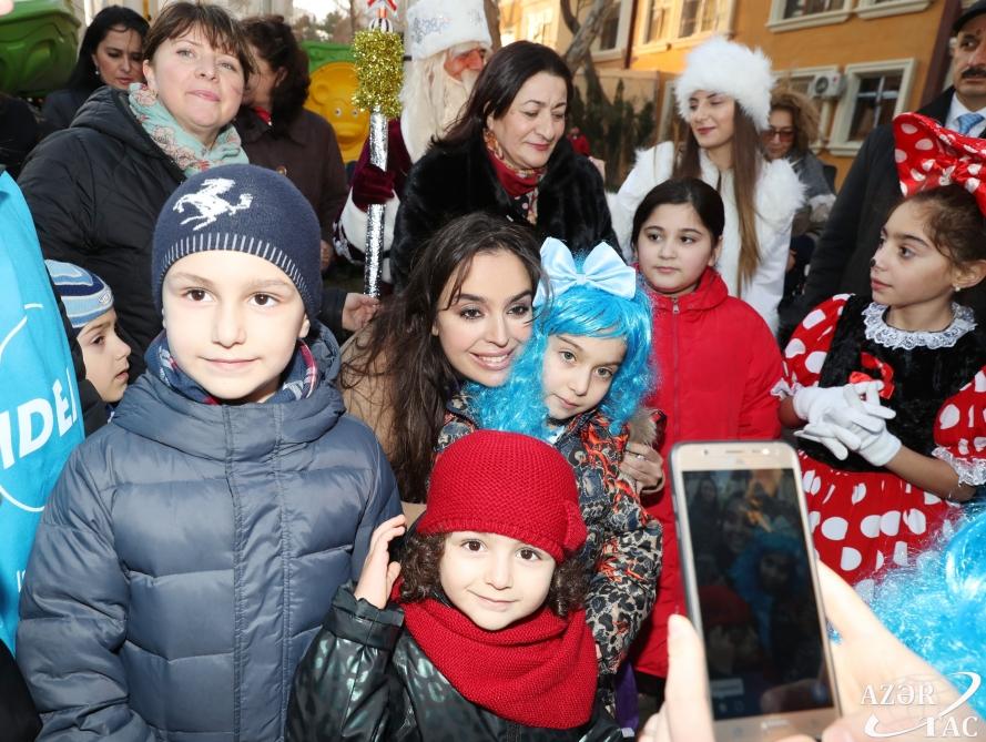 Heydər Əliyev Fondunun vitse-prezidenti Leyla Əliyeva Binəqədidə abadlaşdırılan həyətin açılışında iştirak edib (FOTO)