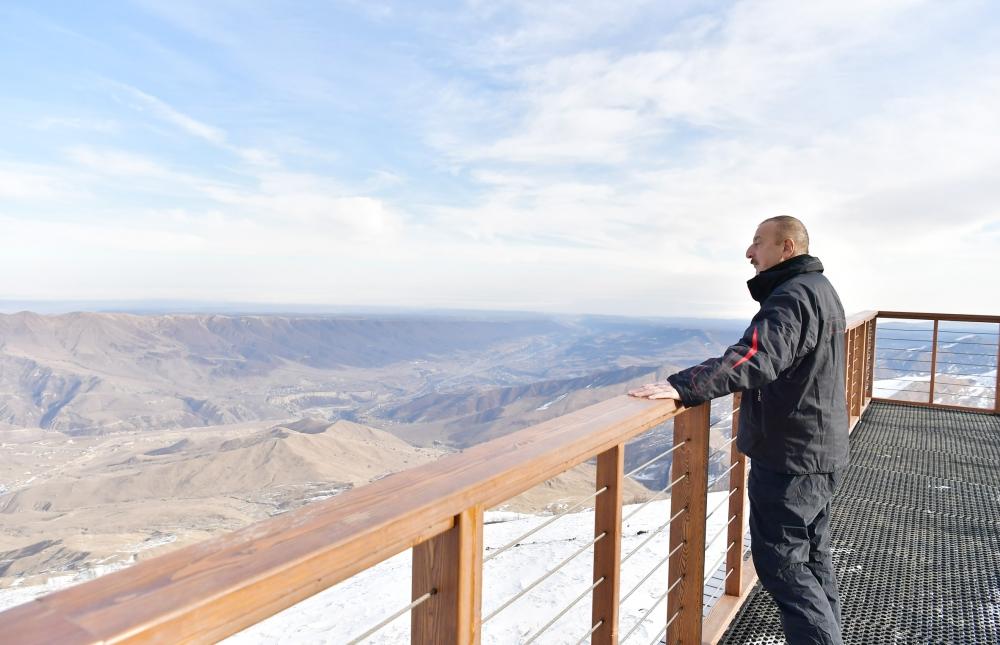 Prezident İlham Əliyev və birinci xanım Mehriban Əliyeva “Şahdağ” Turizm Mərkəzində görülən işlərlə tanış olublar (FOTO)