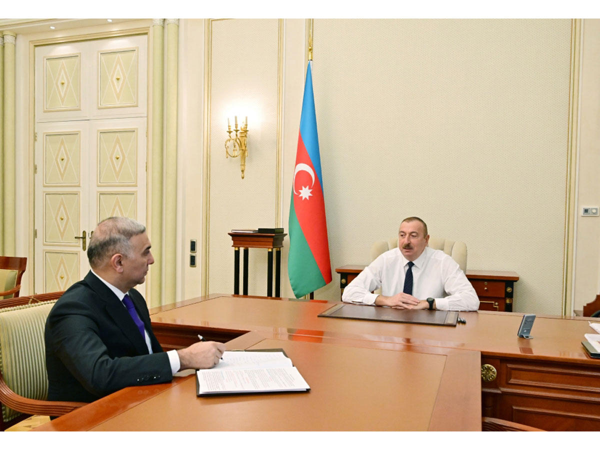 Президент Ильхам Алиев принял Вугара Ахмедова в связи с его назначением председателем ОАО 