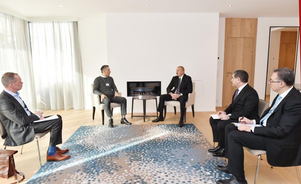 Prezident İlham Əliyevin Davosda “Signify” şirkətinin baş icraçı direktoru ilə görüşü olub (FOTO)
