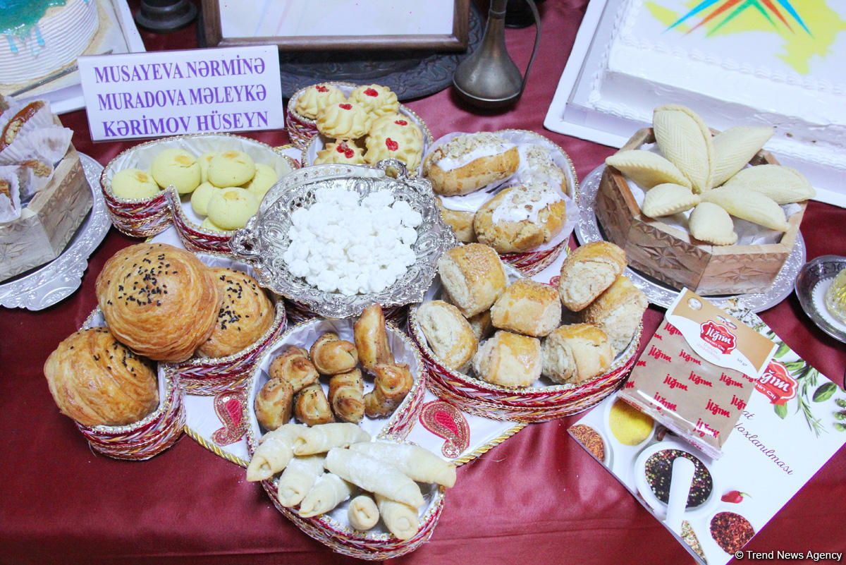 Bakıda gənc kulinarların üçüncü şirniyyat festivalı keçirilib (FOTO)