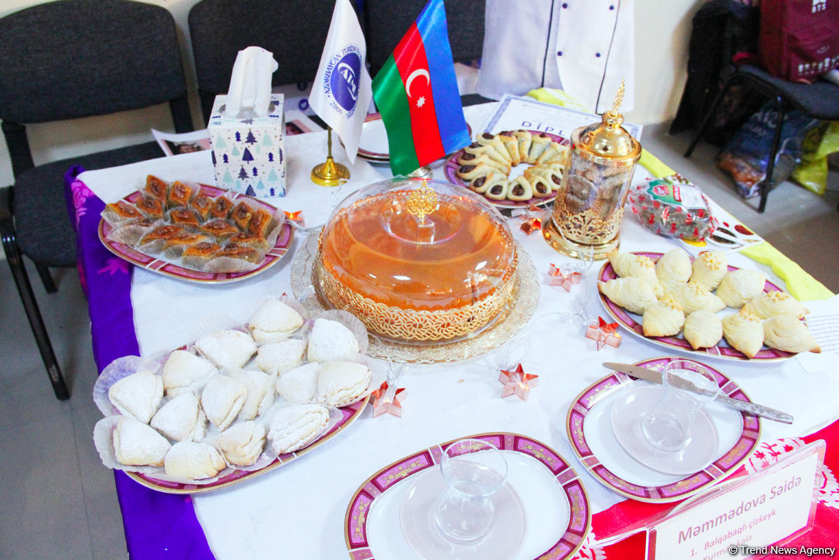 Bakıda gənc kulinarların üçüncü şirniyyat festivalı keçirilib (FOTO)