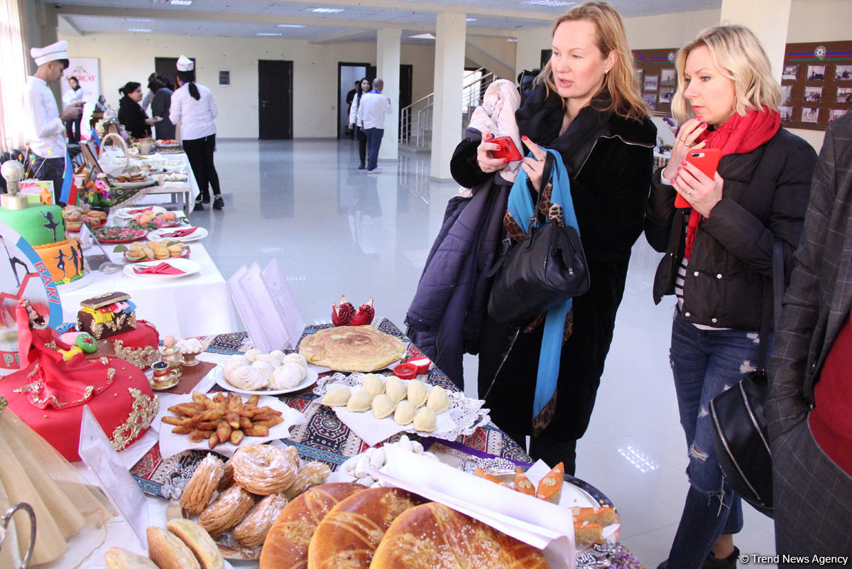 Bakıda gənc kulinarların üçüncü şirniyyat festivalı keçirilib (FOTO)