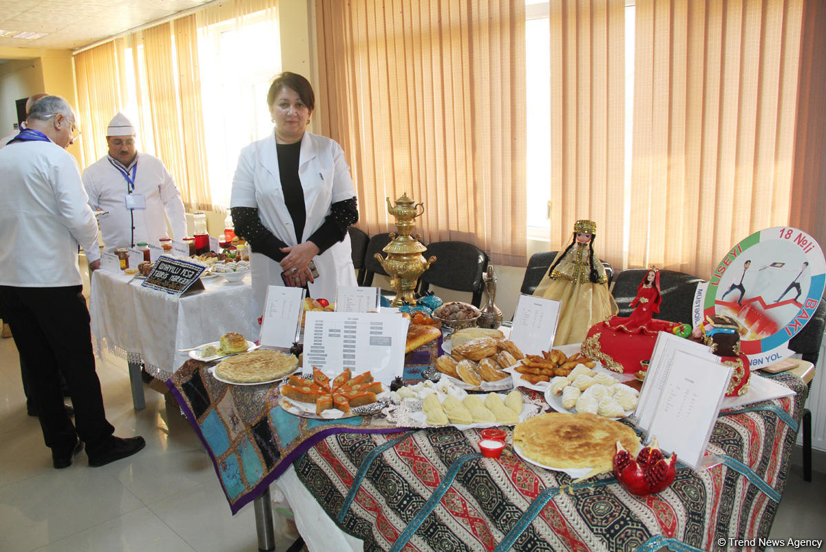 Bakıda gənc kulinarların üçüncü şirniyyat festivalı keçirilib (FOTO)