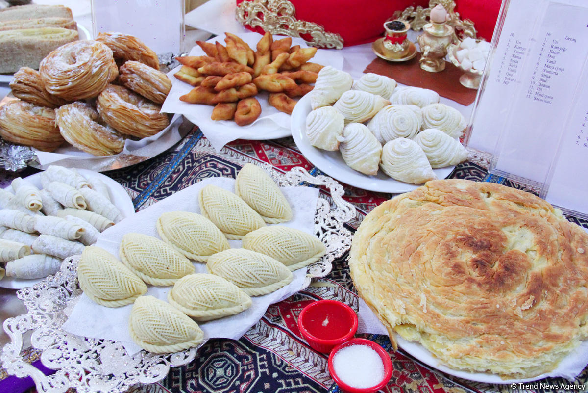 Bakıda gənc kulinarların üçüncü şirniyyat festivalı keçirilib (FOTO)