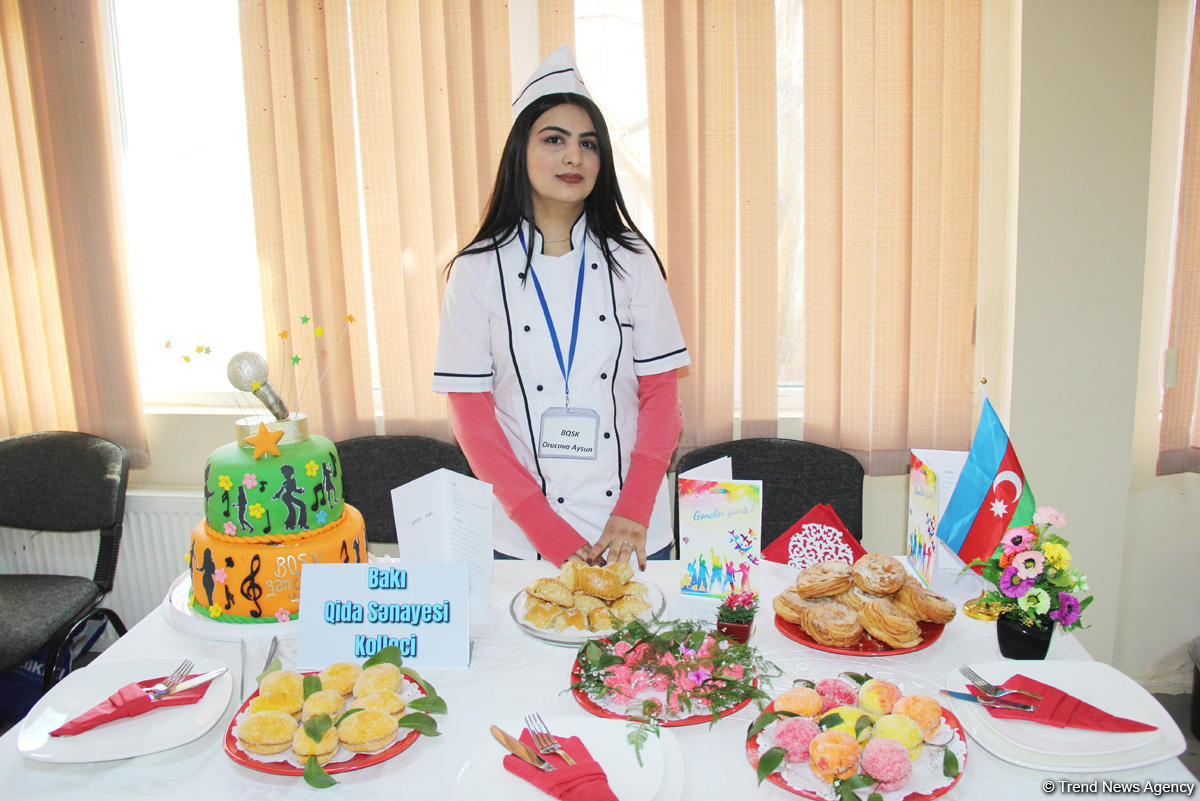 Bakıda gənc kulinarların üçüncü şirniyyat festivalı keçirilib (FOTO)