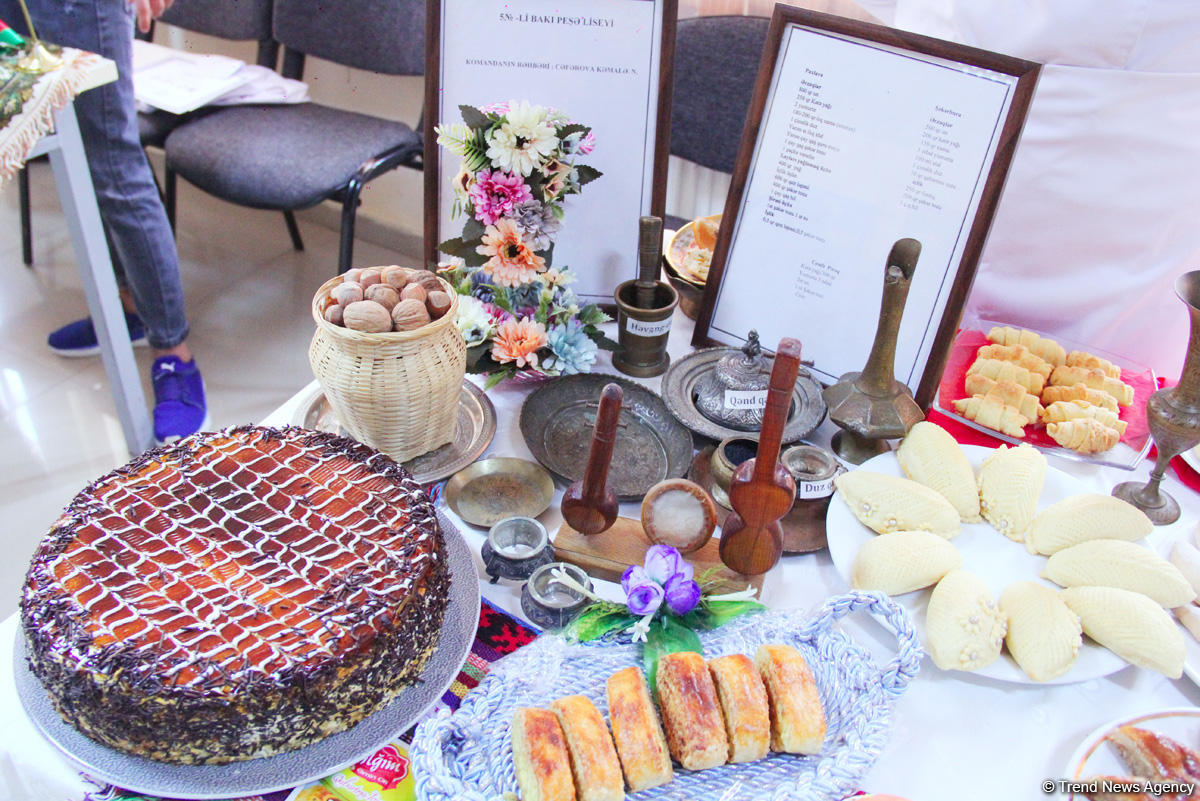 Bakıda gənc kulinarların üçüncü şirniyyat festivalı keçirilib (FOTO)