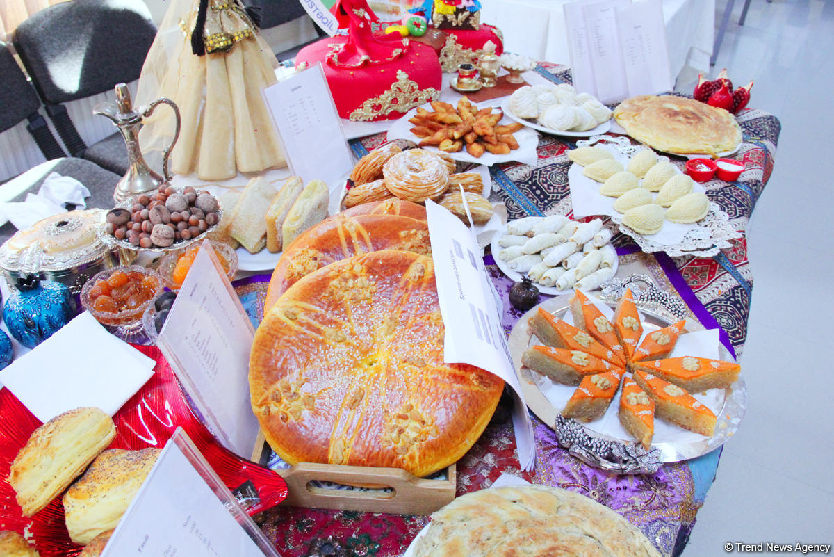 Bakıda gənc kulinarların üçüncü şirniyyat festivalı keçirilib (FOTO)